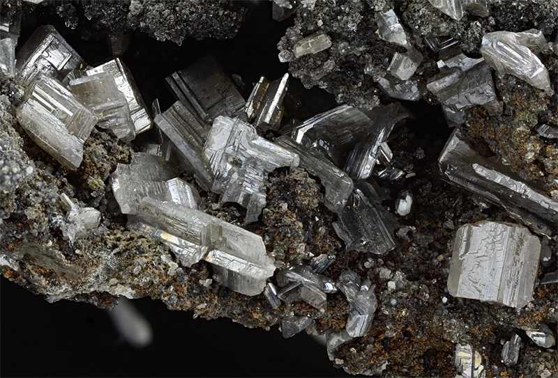 champ 21mm cerusite - la sanguinede- st laurent le minier -gard- yvessely -c21 mm.jpg