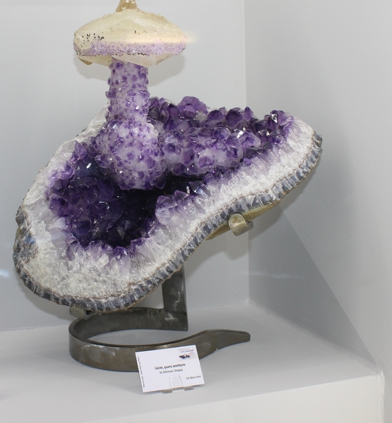 Exposition prestige
Quartz - Calcite - Améthyste
las Deliciosas - Uruguay
IMG_7677.jpg