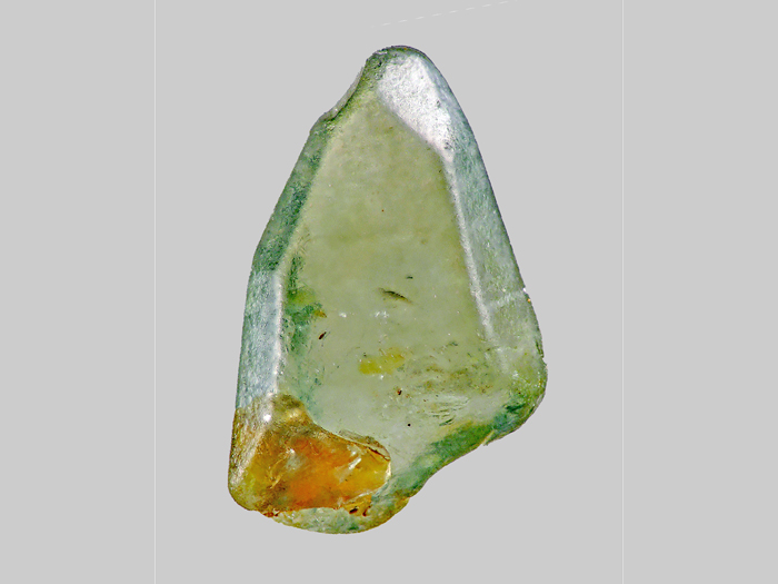 Saphir - l'Ailloux - Sugères - Puy-de-Dôme - FP - Taille 5mm (2) - Saphir - l'Ailloux - Sugères - Puy-de-Dôme - FP - Taille 5mm (2).jpg Saphir - l'Ailloux - Sugères - Puy-de-Dôme - FP - Taille 5mm (2).jpg