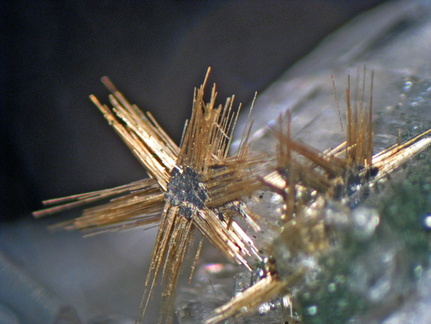 Rutile sur hematite - Saint Christophe en Oisans - Isère