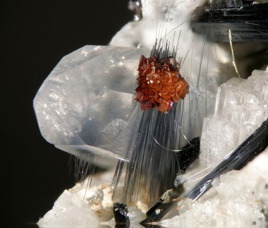 Siderite sur Riebeckite - Bras de Cilaos - La Réunion