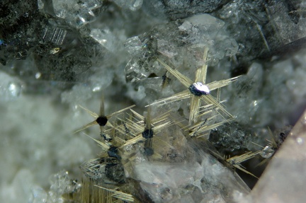 Rutile sur Hematite - St Christophe en Oisans - Isère