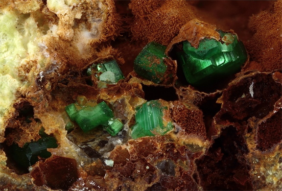Torbernite - Bigay - Lachaux - Puy de dôme