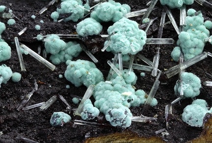 Malachite Mimetite - mine du Rouez - Tennie - Sarthe