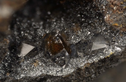 Sénarmontite Stibine - La Ramée - Le Boupère - Vendée