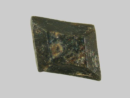 Augite - Ruisseau de Cizières - Saint-Eble - Haute-Loire - FP - Taille 2mm