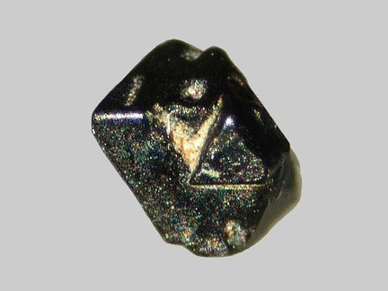 Magnétite - Ruisseau de Chareire - Picherande - Puy-de-Dôme - FP - Taille 1mm