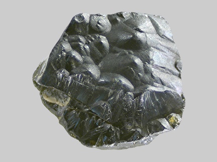 Pyroxène - La Cère - Thiézac - Vic-sur-Cère - Cantal - FP -Taille 2mm