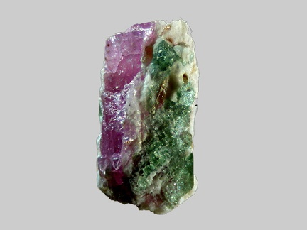 Rubis - Anorthite - Pargasite - Peygerolles - Saint-Privat-du-Dragon - Haute-Loire - FP - Taille 1mm