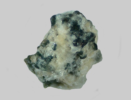 Spinelle - Anorthite - Peygerolles - Saint-Privat-du-Dragon - Haute-Loire - FP - Taille 1mm