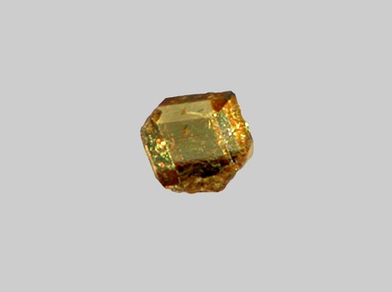 Titanite - Ruisseau de Ricolas - Laqueuille - Puy-de-Dôme - FP - Taille 0.25mm