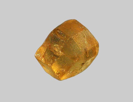 Titanite - Ruisseau des Buges - Perpezat - Puy-de-Dôme - FP - Taille 0,6mm