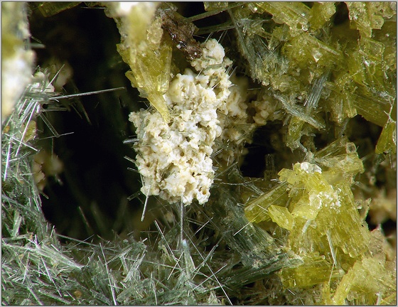 kaolinite  Actinolite - Les Graves- Cassagne - Haute-Garonne