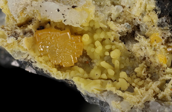 Wulfenite Pyromorphite - Valaury - Plan de la Tour - Var