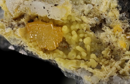 Wulfenite Pyromorphite - Valaury - Plan de la Tour - Var