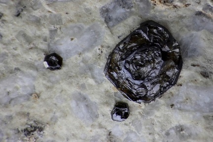 N° 16 - Andradite - Carr. Liocamp - Menet - Cantal