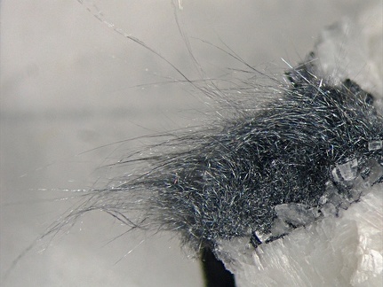 n°105016 - Boulangerite -  Les Cougnasses - Le Brusquet - Hautes-Alpes