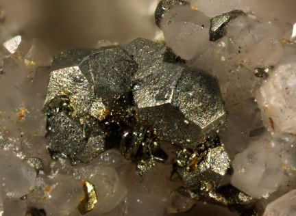n°103143 - Pyrite Quartz -   Les Rocs (Carrière) - Buxières-les-Mines - Allier