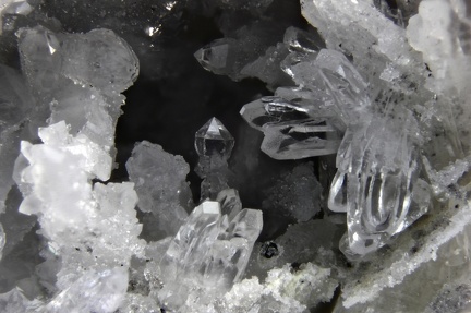 n°171105 - Calcite Quartz - Cressy (Carrière) - Cressy sur Somme - Saône-et-Loire