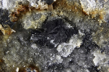 n°171107  - Pyrrhotite	Baryte - Cressy (Carrière) - Cressy sur Somme - Saône-et-Loire