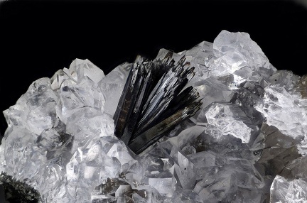 Pyrolusite Quartz - Carrière du Rivet - Montredon-Labessonié - Tarn