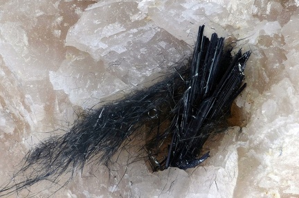 Stibnite Boulangerite - Carrière du Rivet - Montredon-Labessonié - Tarn