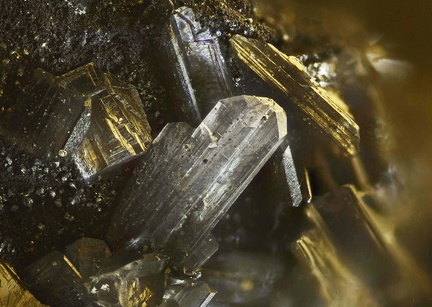 n°103154 - Cerussite - Carrière de Gannat -  Allier