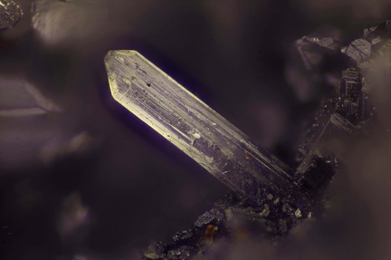 n°103155 - Cerussite - Carrière de Gannat -  Allier