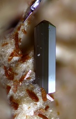 Pseudobrookite - Murol - Puy-de-Dôme
