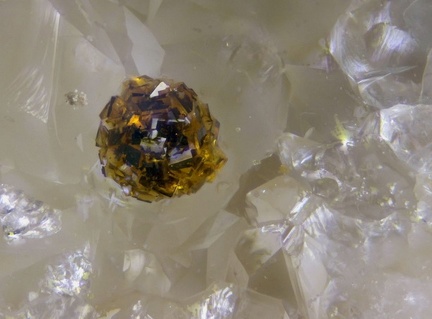 Pharmacosiderite - Les Rompas - Larochemillay -  Château-Chinon - Nièvre