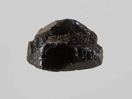 Tantalite-(Fe) - Le Barrot - Bessines-sur-Gartempe - Haute-Vienne - FP - Taille 2mm