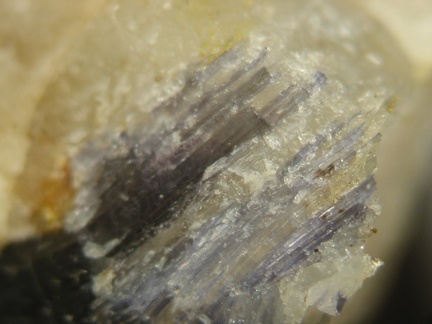n°169096 - Dumortierite - Clinique du Val d'Ouest -Ecully - RhôneRhône