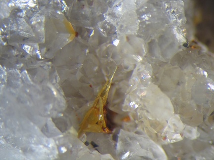 n°188044 - Mimetite - Haut du Them (Mine) - Maxonchamp - Remiremont - Vosges