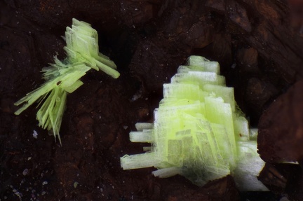n°112181 - Autunite - Previnquieres - Entraygues-sur-Truyère - Aveyron