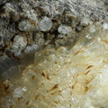 n°143092 - Analcime - Natrolite - Le Pertuis (Carrière) - Haute-Loire