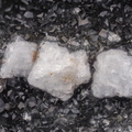 n°197033 - Phillipsite -  Bras de Cilaos - Cirque de Cilaos - La Réunion