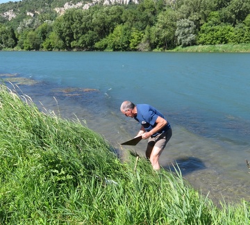 Batée au bord du Rhône