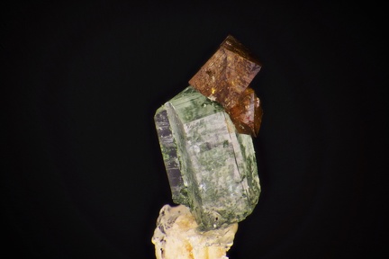Bertrandite Anatase Quartz - Massif de la Lauzière - Savoie