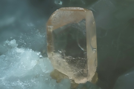  Iimoriite-(Y) - Trimouns - Luzenac - Ariège