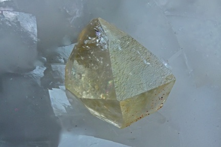 Hingganite-(Y) - Trimouns - Ariège