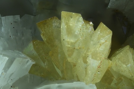 Hingganite-(Y) - Trimouns - Ariège