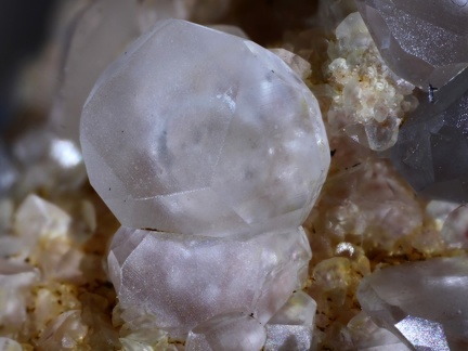 n°162018 - Calcite - Stinkal (carrière) - Ferques - Pas-de-Calais