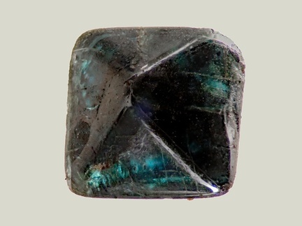 Zircon - l'Ailloux - Sugères - Puy-de-Dôme - FP - Taille 1,2mm