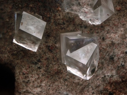 n°115070 - Chabazite - Le Martinet - Murat - Cantal