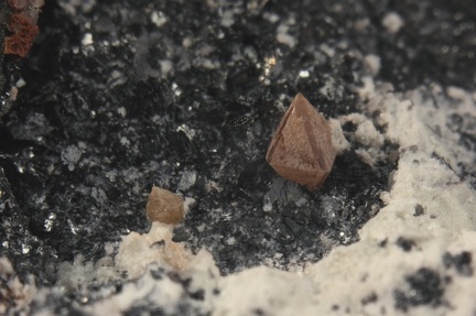 Scheelite Hématite - tunnel de Ste Marie-aux-Mines - Haut-Rhin