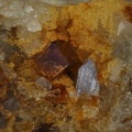 Scorodite Bariopharmacosiderite  -  les Montmins -  Echassieres - Allier  