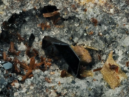 Hématite  -  Puy de Tunisset - Saint-Ours - Puy-de-Dôme