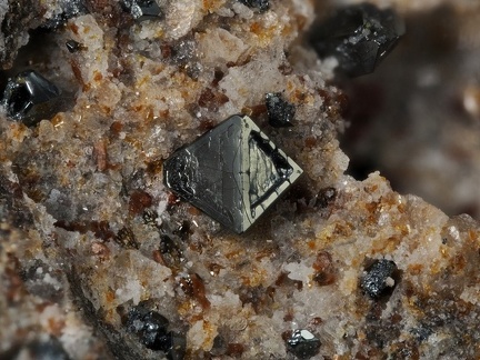 Hématite  -  Puy de Tunisset - Saint-Ours - Puy-de-Dôme