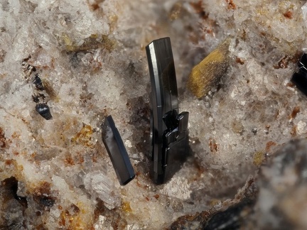 Pseudobrookite -  Puy de Tunisset - Saint-Ours - Puy-de-Dôme