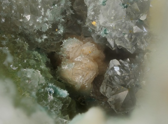 Calcite -  Mine de l'Eperon - Beauvoir - Echassières - Allier